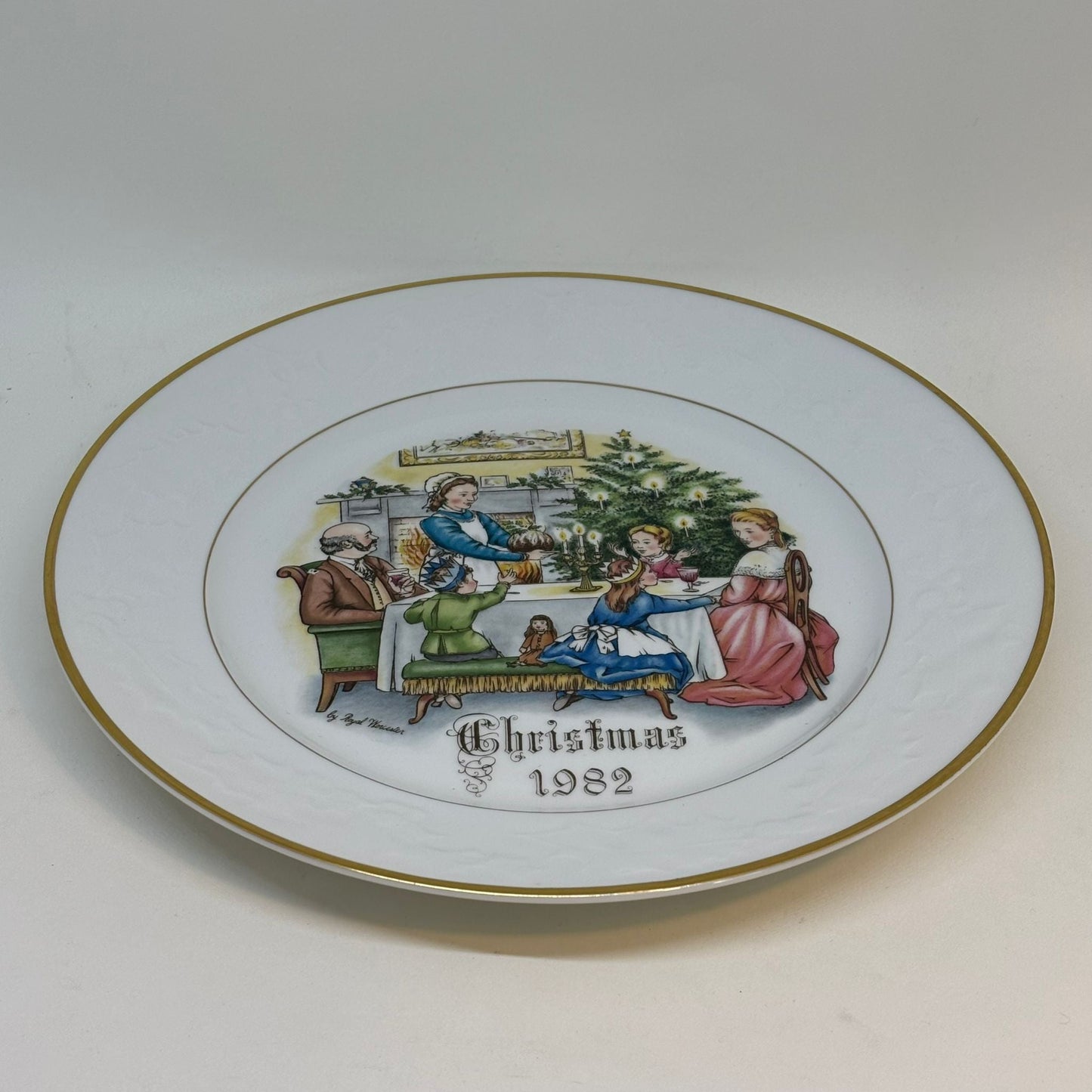 Royal Worcester Christmas Evening Plate 1982